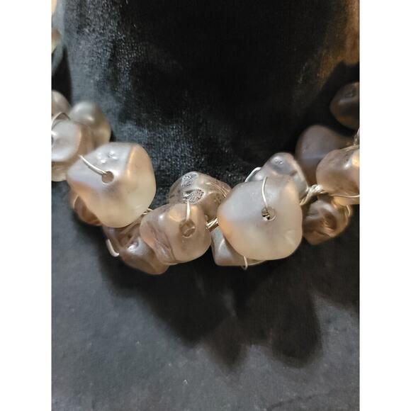Women's Frosted Chunky Bead Choker Necklace with Handmade Wire Hook Lock - Picture 3 of 6